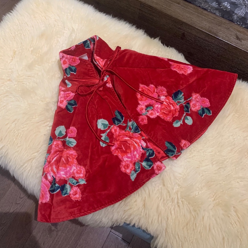 NWOT Girls Chinese style red floral print cozy cape